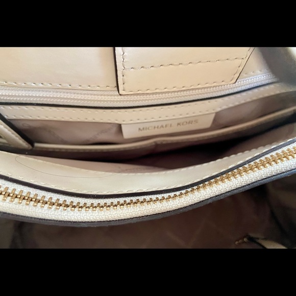 Michael Kors Grammercy Large Satchel - Light Cream - Picture 6 of 6